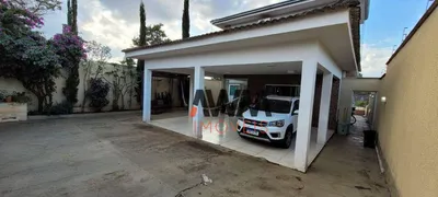 Casa com 3 Quartos à venda, 257m² no Setor Faiçalville, Goiânia - Foto 3