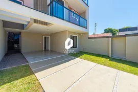 Casa com 4 Quartos à venda, 197m² no Novo Mundo, Curitiba - Foto 2