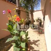 Casa com 3 Quartos à venda, 90m² no Saraiva, Uberlândia - Foto 14