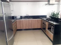 Apartamento com 3 Quartos para alugar, 297m² no Centro, Joinville - Foto 6