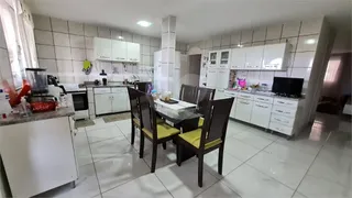 Casa com 3 Quartos à venda, 200m² no Santos Dumont, Vila Velha - Foto 17