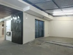 Galpão / Depósito / Armazém para venda ou aluguel, 330m² no Parque Laranjeiras, Araraquara - Foto 3
