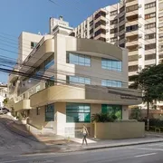 Prédio Inteiro para venda ou aluguel, 2000m² no Agronômica, Florianópolis - Foto 1
