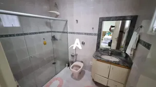 Casa com 4 Quartos à venda, 280m² no Marta Helena, Uberlândia - Foto 18