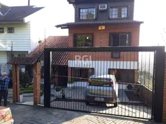Casa com 3 Quartos à venda, 366m² no Sao Caetano, Porto Alegre - Foto 2