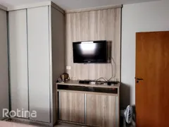 Casa com 3 Quartos à venda, 220m² no Brasil, Uberlândia - Foto 13