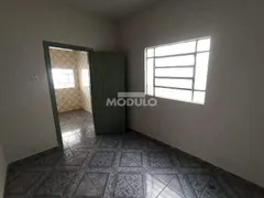 Casa com 3 Quartos para alugar, 80m² no Osvaldo Rezende, Uberlândia - Foto 8