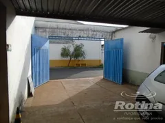 Galpão / Depósito / Armazém à venda, 375m² no Umuarama, Uberlândia - Foto 16