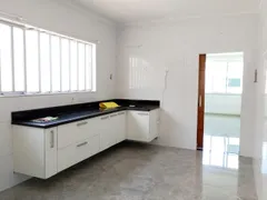 Sobrado com 3 Quartos para alugar, 105m² no Zé Garoto, São Gonçalo - Foto 7