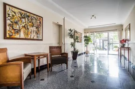 Apartamento com 3 Quartos à venda, 107m² no Jardim Botânico, Porto Alegre - Foto 2