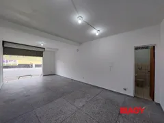 Loja / Salão / Ponto Comercial para alugar, 31m² no Ponta de Baixo, São José - Foto 4