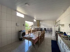 Casa com 3 Quartos à venda, 202m² no Marta Helena, Uberlândia - Foto 25