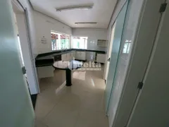 Casa de Condomínio com 4 Quartos à venda, 313m² no Morada da Colina, Uberlândia - Foto 11