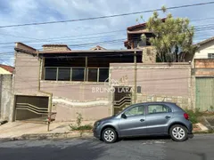 Casa com 3 Quartos à venda, 250m² no Alto das Flores, Betim - Foto 2