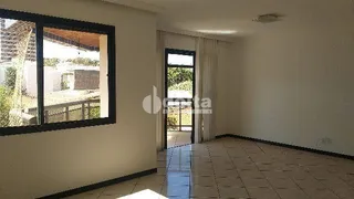 Apartamento com 3 Quartos à venda, 130m² no Morada da Colina, Uberlândia - Foto 2