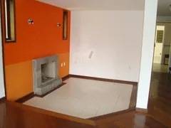 Casa com 3 Quartos para alugar, 318m² no Valparaiso, Petrópolis - Foto 5