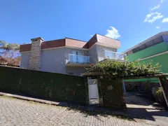 Casa com 3 Quartos à venda, 207m² no Bingen, Petrópolis - Foto 2