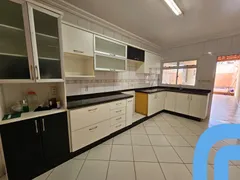 Casa com 3 Quartos à venda, 220m² no Jardim América, Goiânia - Foto 16