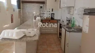 Casa Comercial para alugar, 60m² no Nossa Senhora das Graças, Uberlândia - Foto 4