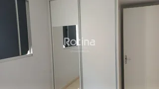 Apartamento com 2 Quartos para alugar, 50m² no Mansorur, Uberlândia - Foto 4