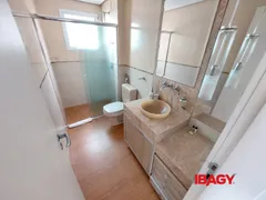 Apartamento com 2 Quartos para alugar, 149m² no Beira Mar, Florianópolis - Foto 16