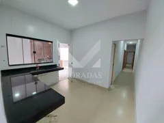 Casa com 3 Quartos à venda, 117m² no Jardim Presidente, Goiânia - Foto 3