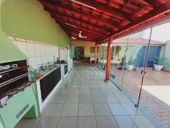 Casa com 3 Quartos para alugar, 190m² no Antonio Marincek, Ribeirão Preto - Foto 14