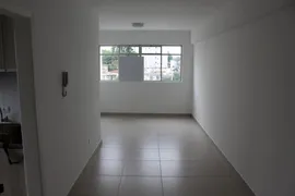 Apartamento com 2 Quartos à venda, 52m² no Cristo Rei, Curitiba - Foto 2