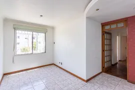 Apartamento com 2 Quartos à venda, 70m² no Vila Nova, Porto Alegre - Foto 2