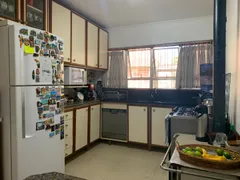 Casa com 3 Quartos para venda ou aluguel, 242m² no Medianeira, Porto Alegre - Foto 6