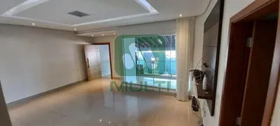 Casa com 3 Quartos para alugar, 400m² no Cidade Jardim, Uberlândia - Foto 6