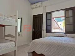 Casa com 4 Quartos para alugar, 200m² no Bombas, Bombinhas - Foto 17