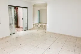 Casa com 3 Quartos à venda, 250m² no Cidade Jardim, Uberlândia - Foto 2