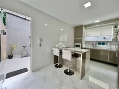 Casa com 4 Quartos à venda, 195m² no Piratininga, Niterói - Foto 30