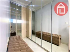 Casa de Condomínio com 4 Quartos à venda, 224m² no Condomínio Portal da Serra, Bragança Paulista - Foto 10