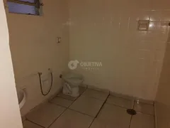 Casa com 3 Quartos para alugar, 110m² no Nossa Senhora Aparecida, Uberlândia - Foto 13