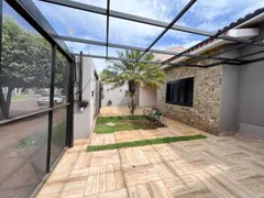 Casa Comercial com 3 Quartos para alugar, 235m² no Parque dos Buritis, Rio Verde - Foto 2