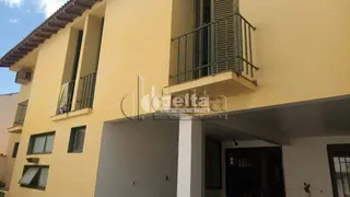 Casa com 5 Quartos à venda, 326m² no Tabajaras, Uberlândia - Foto 1