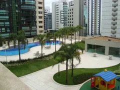Apartamento com 4 Quartos para alugar, 204m² no Belvedere, Belo Horizonte - Foto 2