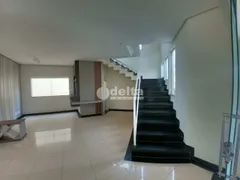 Casa de Condomínio com 4 Quartos à venda, 313m² no Morada da Colina, Uberlândia - Foto 15