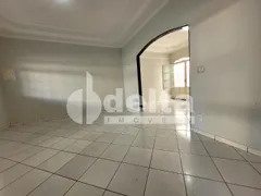 Casa com 3 Quartos à venda, 180m² no Granada, Uberlândia - Foto 3