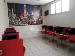 Casa Comercial à venda, 2100m² no Centro, Uberlândia - Foto 2