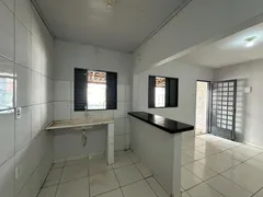 Casa com 2 Quartos à venda, 200m² no Vila Rezende, Goiânia - Foto 2