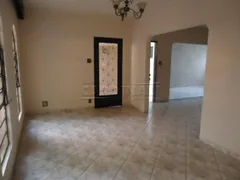 Casa com 3 Quartos para alugar, 196m² no Vila Nery, São Carlos - Foto 4