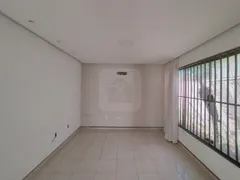 Casa com 5 Quartos para alugar, 520m² no Umuarama, Uberlândia - Foto 9