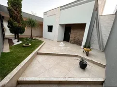Casa com 3 Quartos à venda, 330m² no Santa Mônica, Uberlândia - Foto 3
