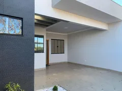 Casa com 3 Quartos à venda, 110m² no Conjunto João de Barro Itaparica, Maringá - Foto 4