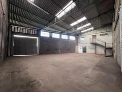 Galpão / Depósito / Armazém para alugar, 210m² no Novo Mundo, Uberlândia - Foto 3