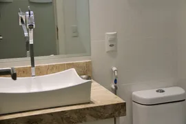 Apartamento com 2 Quartos para alugar, 75m² no Centro, Bombinhas - Foto 12