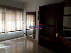 Casa com 3 Quartos à venda, 185m² no Centro, Jacareí - Foto 2